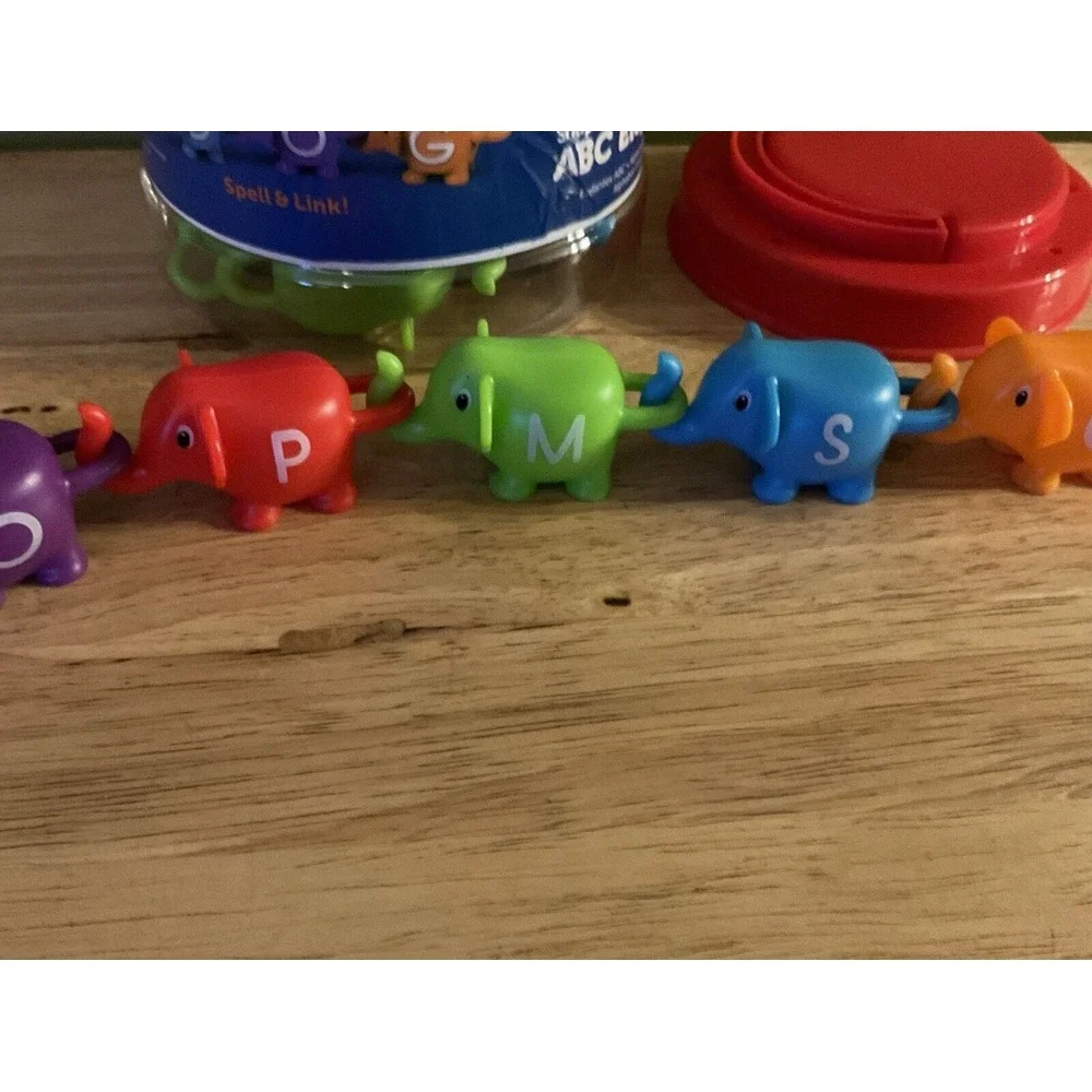 Learning Resources Snap-n-Learn ABC Elephants 26 Pieces‎